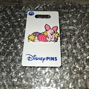 Disney Pin - Piglet from Winnie the Pooh - BNWT